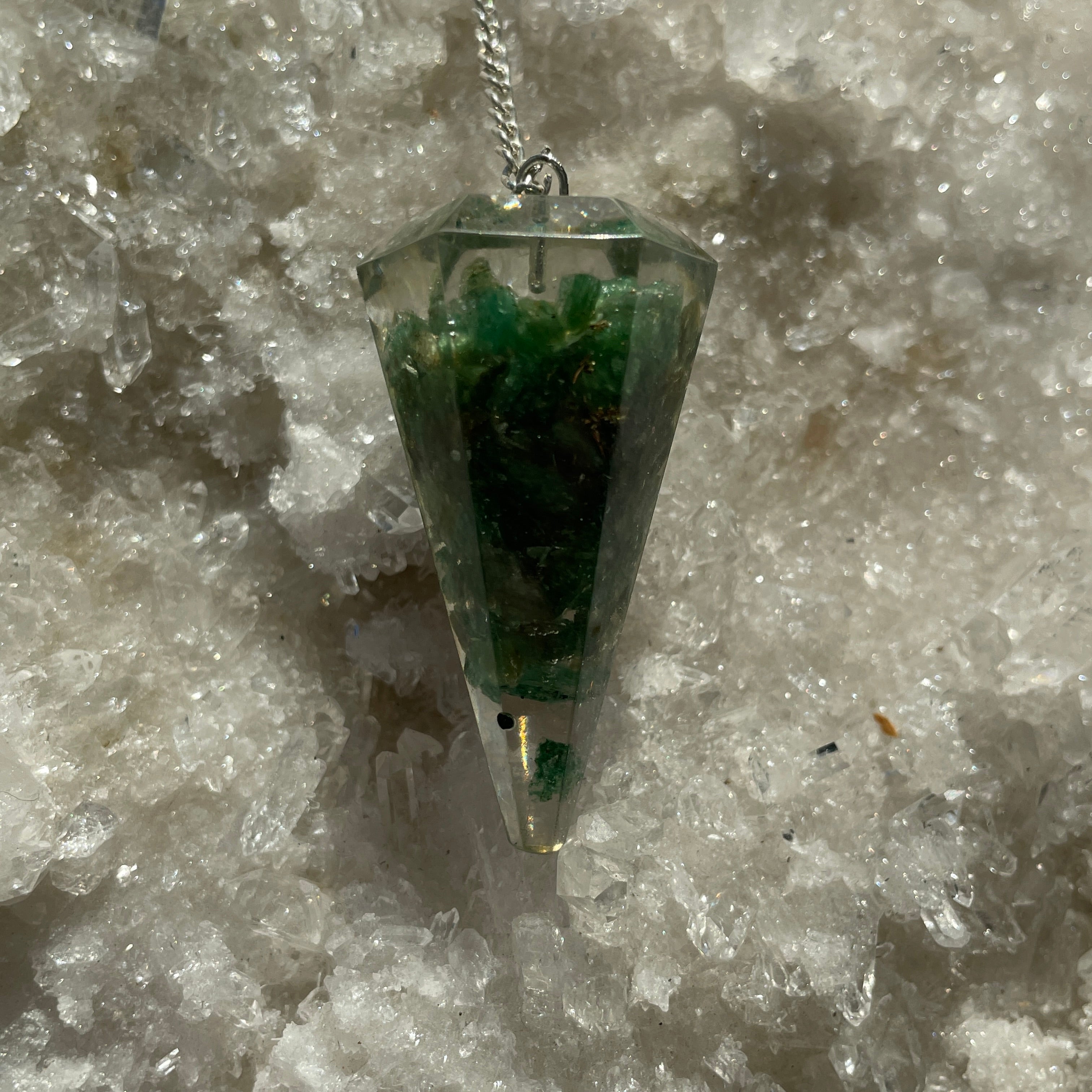Orgonite Faceted Pendulum - Green Aventurine Orgonite Faceted Pendulum - Green Aventurine